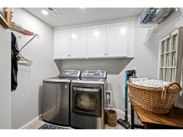 $483,500 | 368 Hillegas Avenue, Creswell, OR 97426