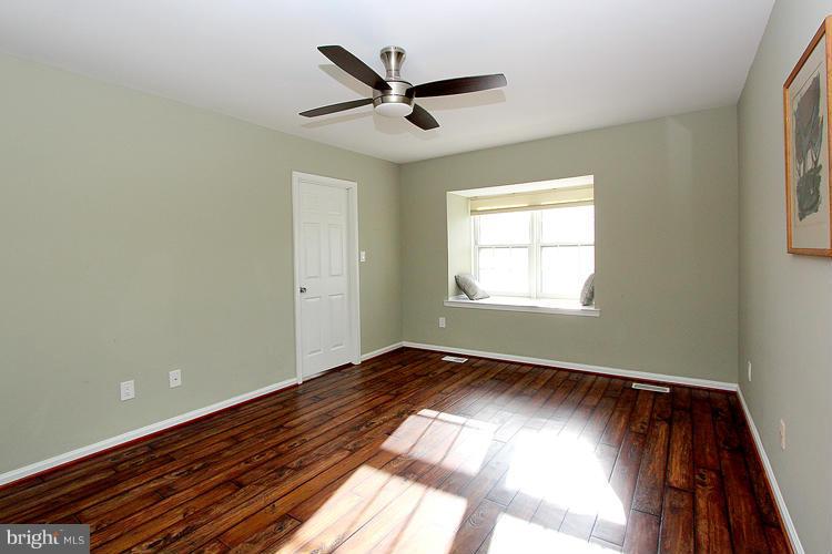 9 Grace Church Court Silver Spring, MD 20910 - Photo 20 of 26 Bath (Master)