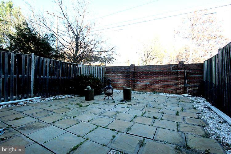 9 Grace Church Court Silver Spring, MD 20910 - Photo 24 of 26 Exterior (Rear)