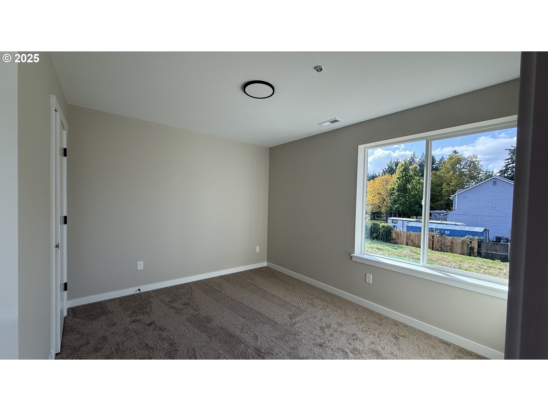 14364 Southeast Knight Street Portland, OR 97236 - Photo 5 of 9