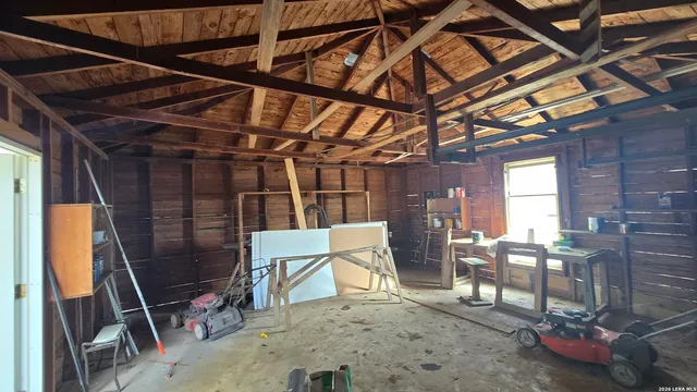 $1,800 | 1301 Ave K, Hondo, TX 78861