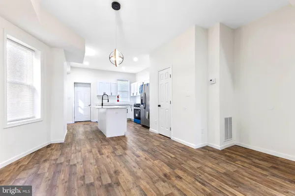 $2,000 | 3324 Edmondson Avenue, Baltimore, MD 21229