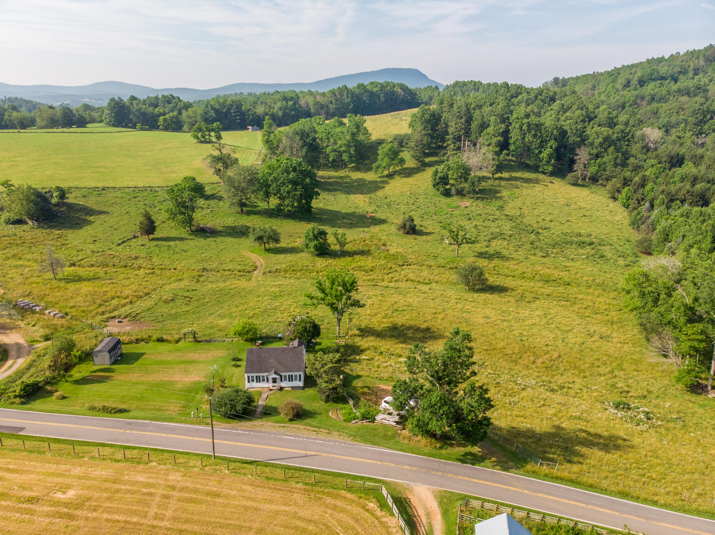 856 Conner Grove Road Southwest Willis, VA 24380 - Photo 10 of 63 a view of an ocean view