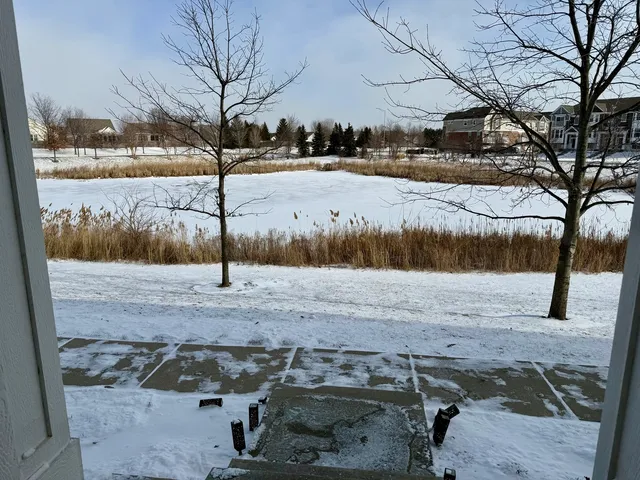 $3,100 | 4411 Monroe Court, Naperville, IL 60564