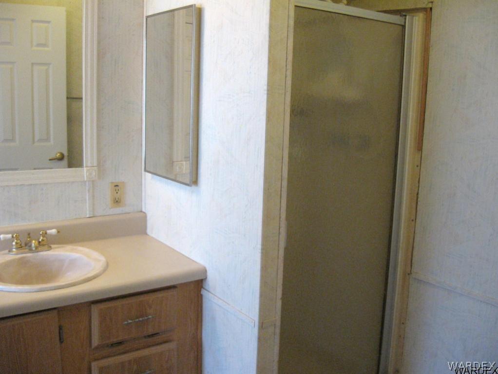 13407 South Water Reed Way Topock, AZ 86436 - Photo 16 of 24 Master Separate Shower