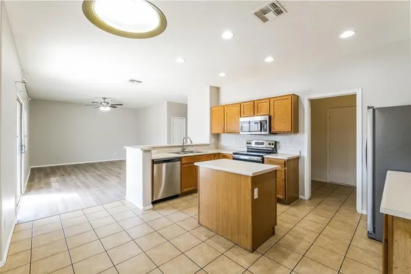 $2,395 | 2205 North 91st Glen, Phoenix, AZ 85037