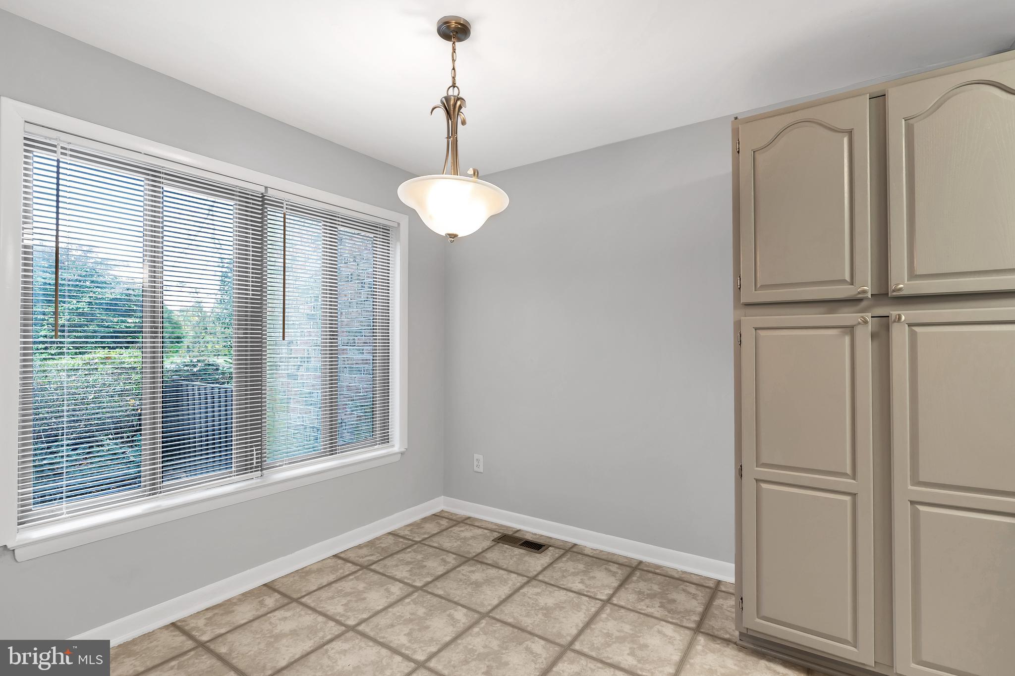 10803 Hunt Club Road Reston, VA 20190 - Photo 14 of 33