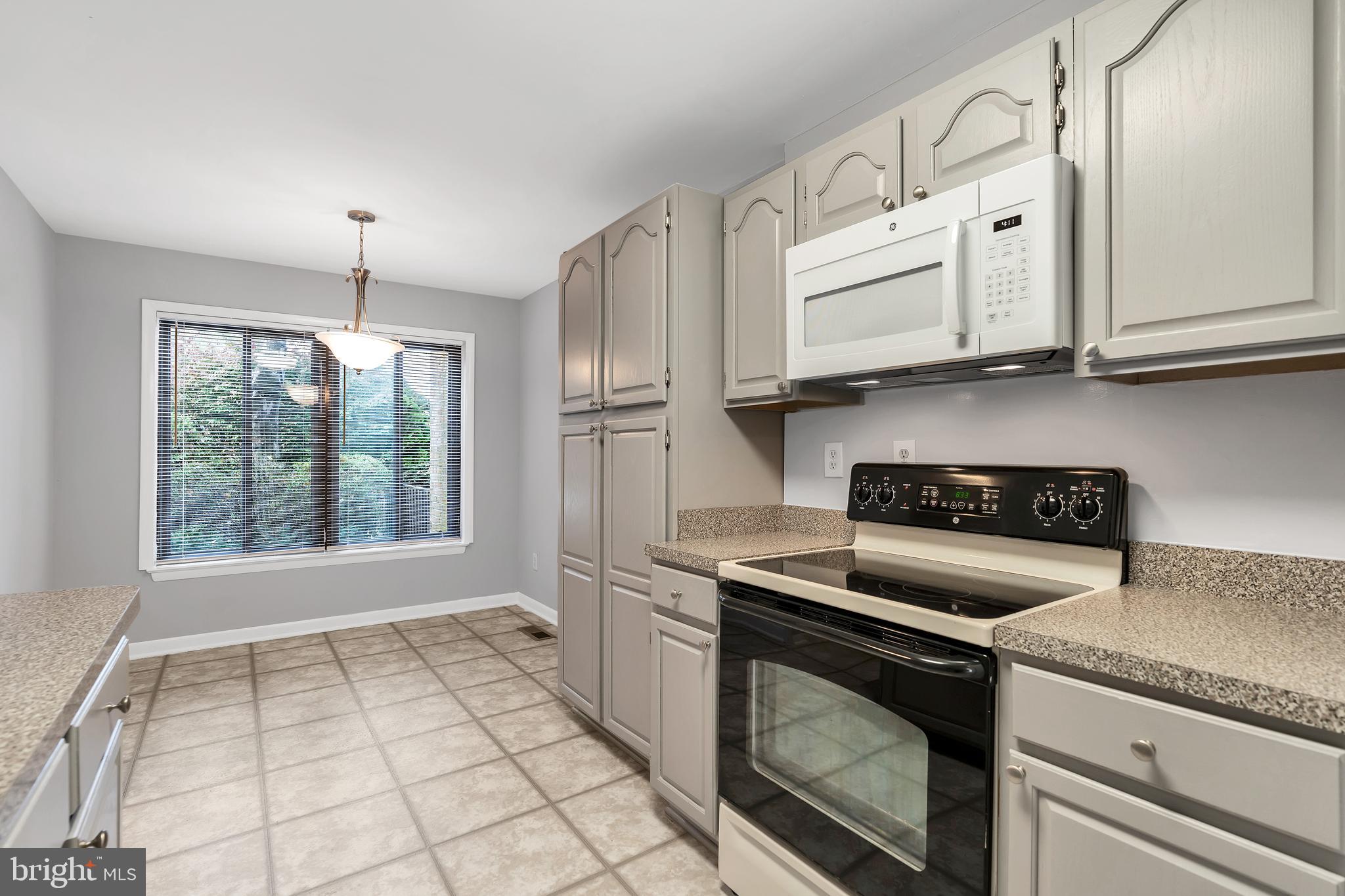 10803 Hunt Club Road Reston, VA 20190 - Photo 17 of 33