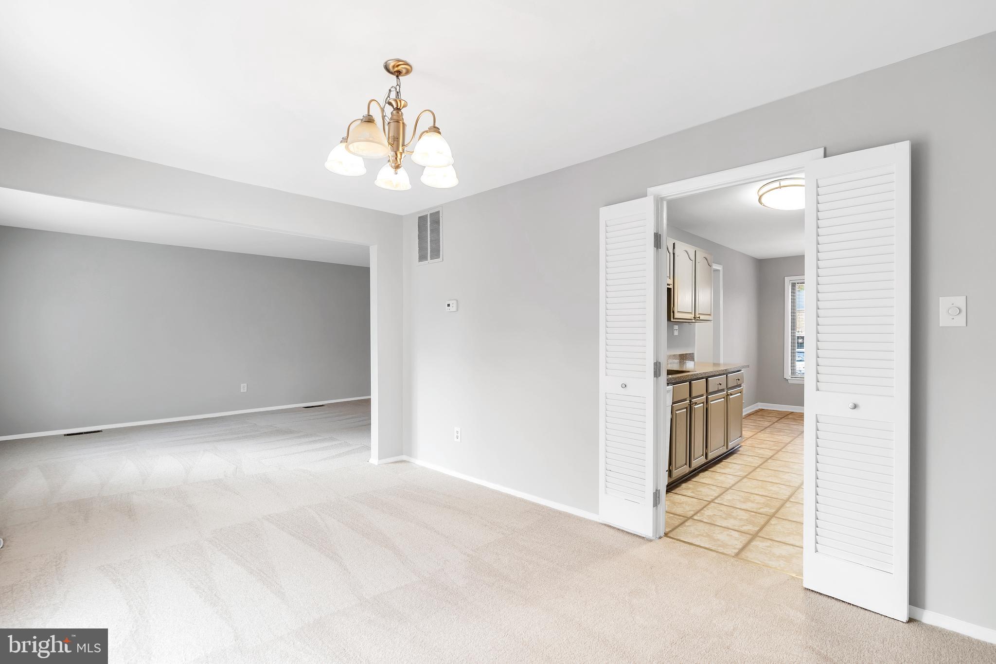 10803 Hunt Club Road Reston, VA 20190 - Photo 18 of 33