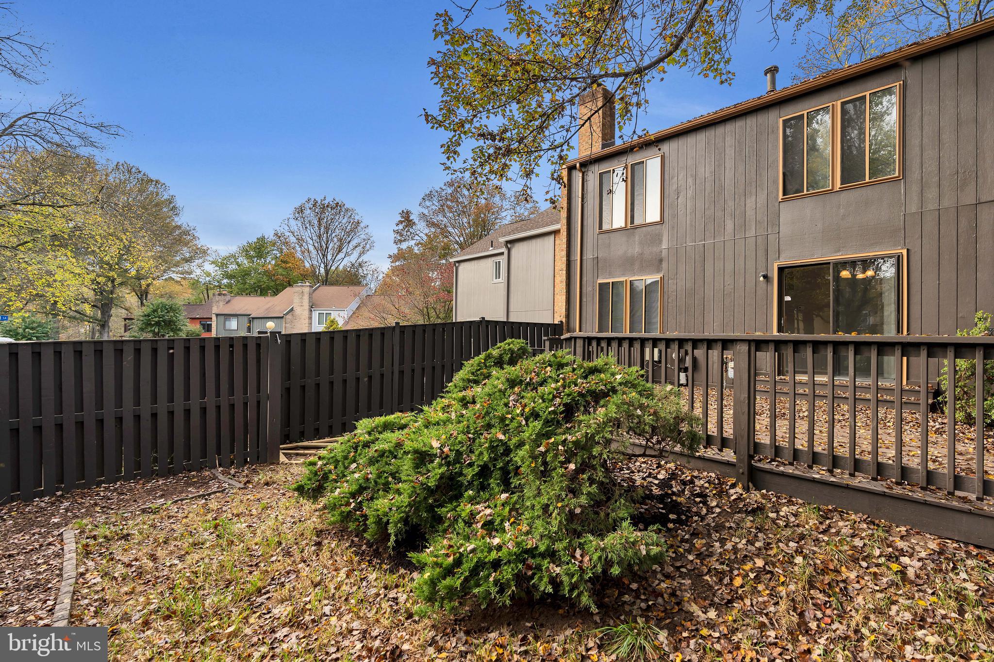 10803 Hunt Club Road Reston, VA 20190 - Photo 5 of 33