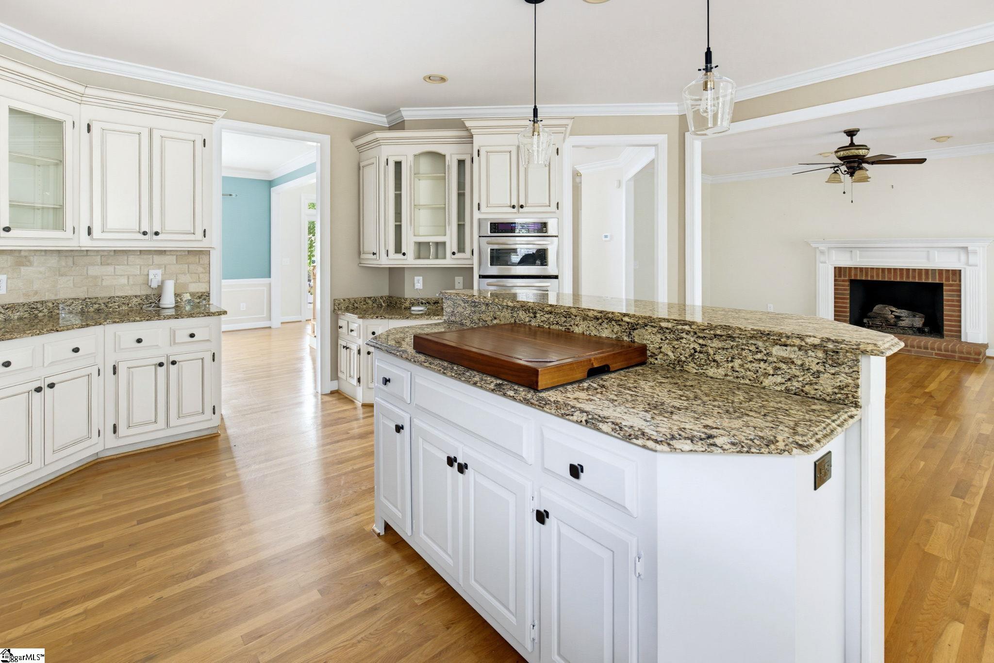 301 Rosebud Lane Greer, SC 29650 - Photo 4 of 45