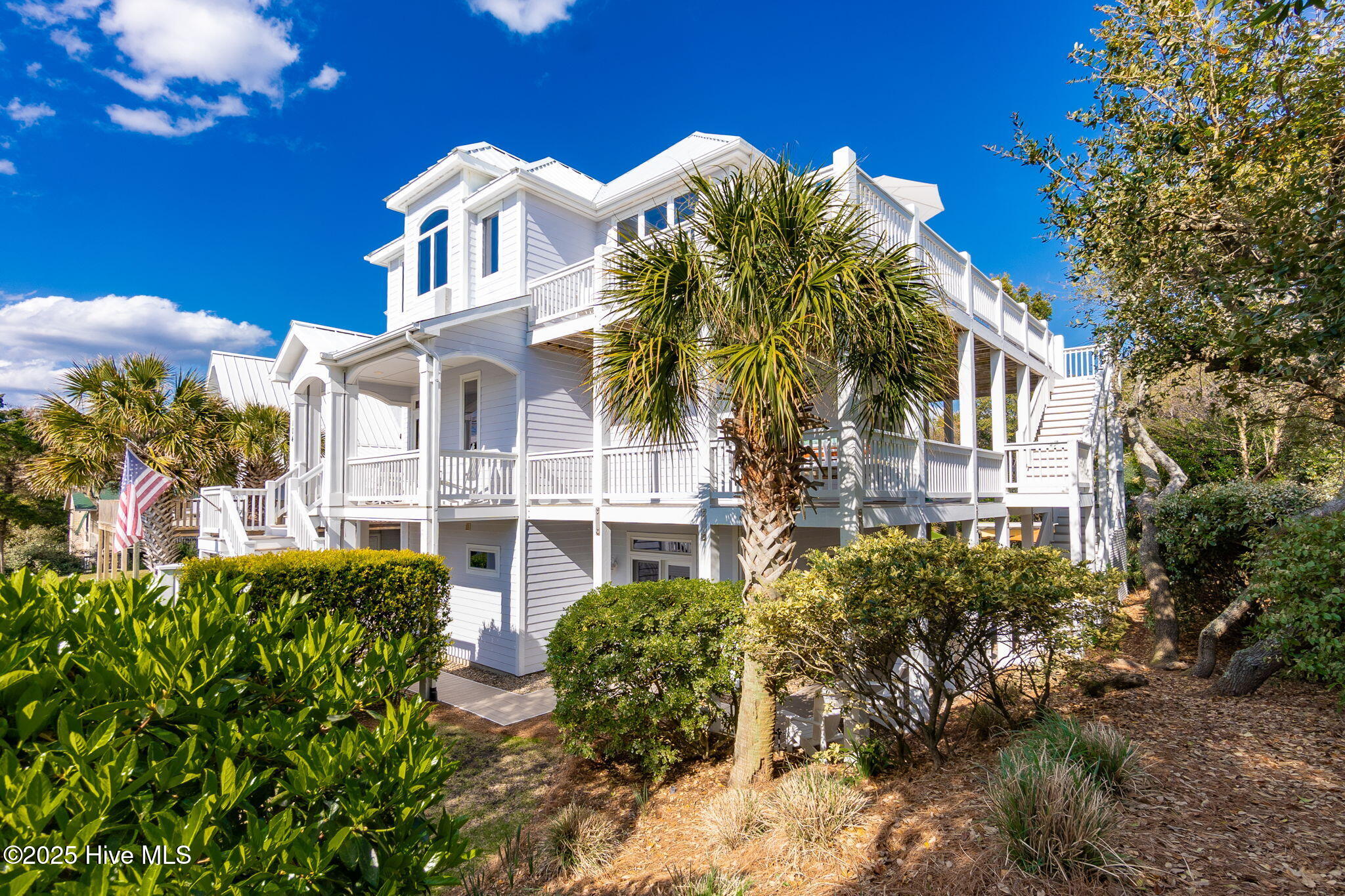 104 Arthur Drive Emerald Isle, NC 28594 - Photo 3 of 34 3-web-or-mls-chadwick-visuals-104-arthur