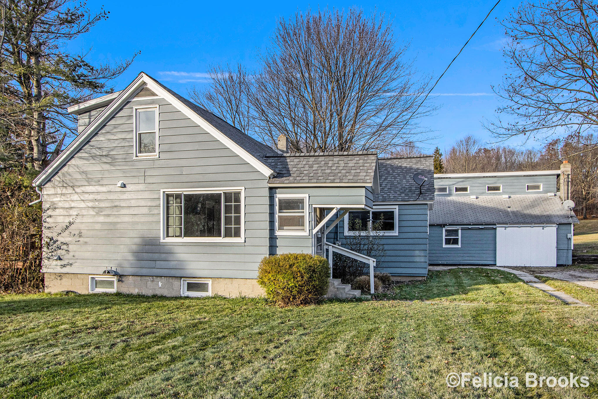 10014 Keller Road Delton, MI 49046 - Photo 3 of 46 10014Keller_1