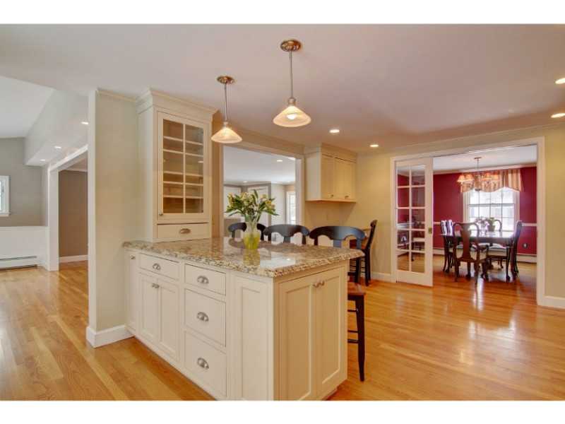 15 Ridgewood Road Barrington, RI 02806 - Photo 4 of 22 Kitchen. Wonderful open living spaces!