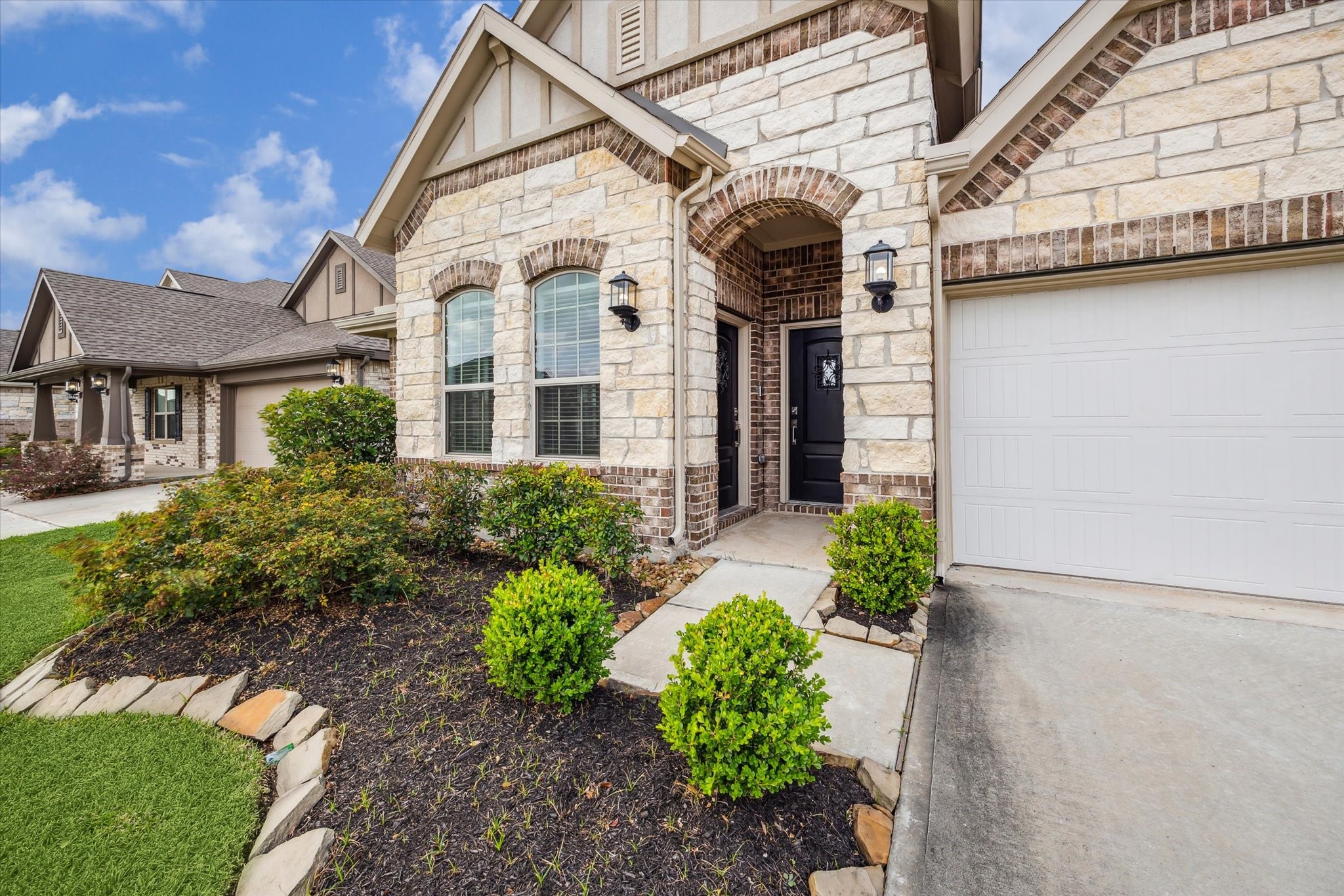 4838 Albany Ridge Lane Rosharon, TX 77583 - Photo 2 of 32
