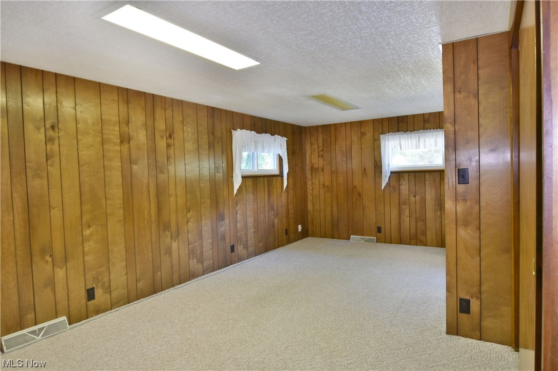 963 Howland Wilson Road Southeast Warren, OH 44484 - Photo 14 of 35 Gallery Image 14