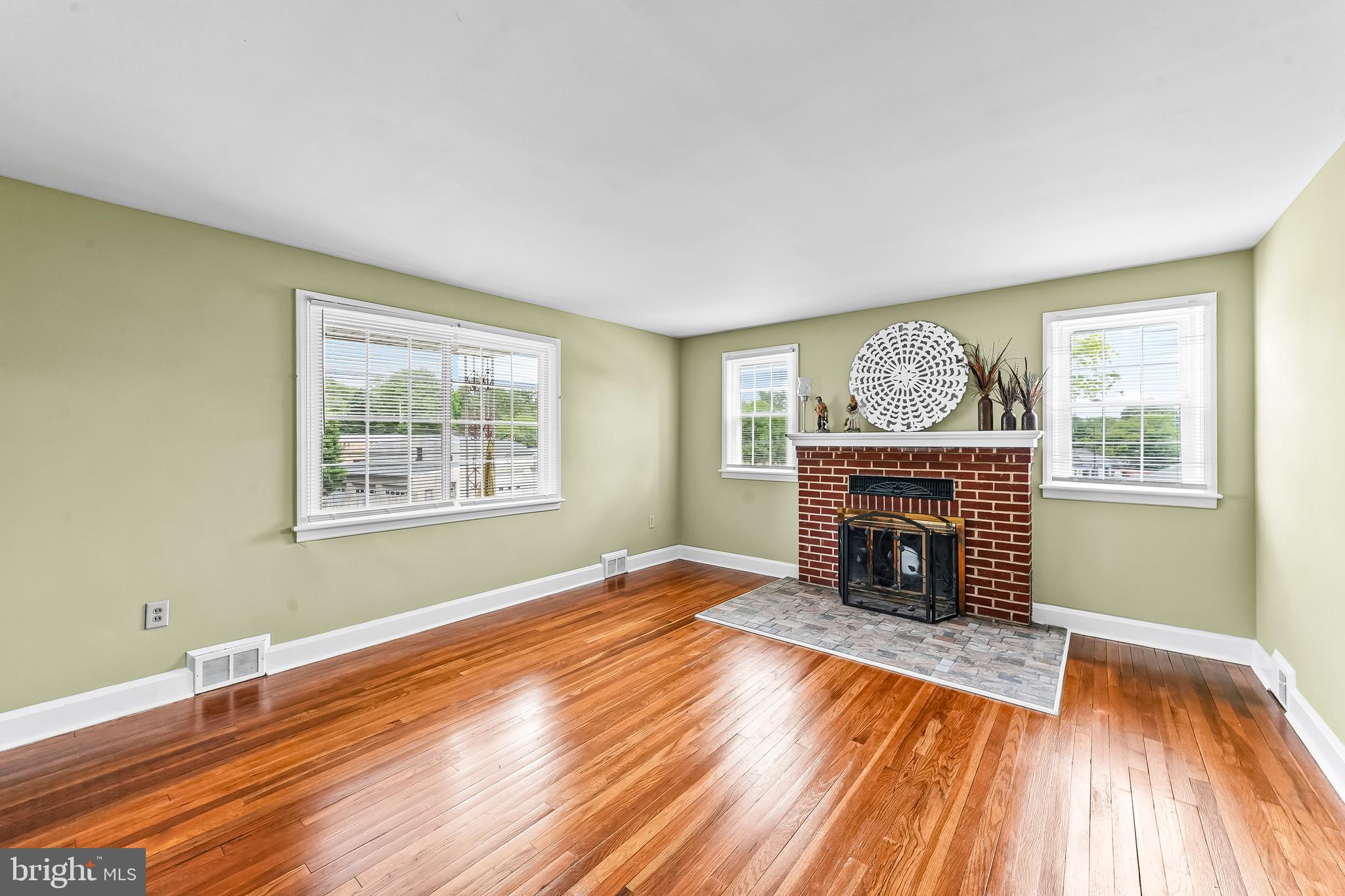 253 North Guernsey Road West Grove, PA 19390 - Photo 4 of 26