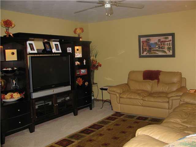 6353 Hickory Road Indianapolis, IN 46259 - Photo 3 of 10 Gallery Image 3