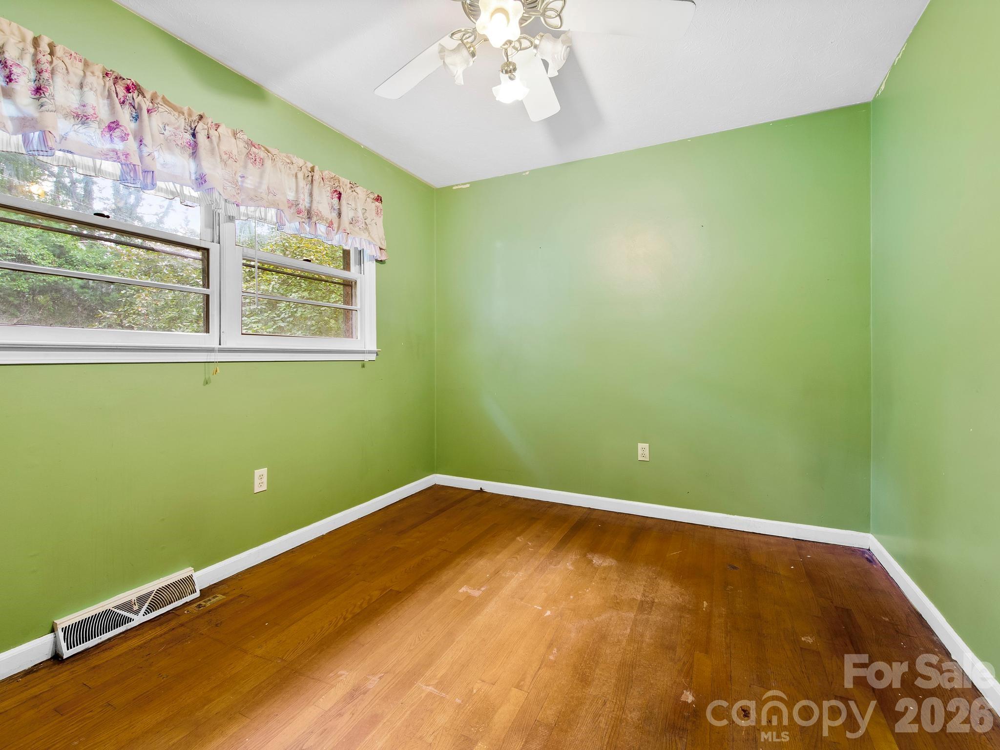 48 Faircrest Road Asheville, NC 28804 - Photo 25 of 31 Gallery Image 25