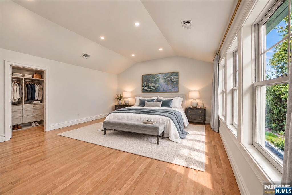 331 Martom Road Wyckoff, NJ 07481 - Photo 21 of 42 Gallery Image 21