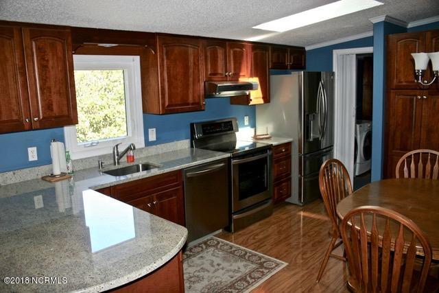 124 Wind Ridge Road Hampstead, NC 28443 - Photo 11 of 29 11