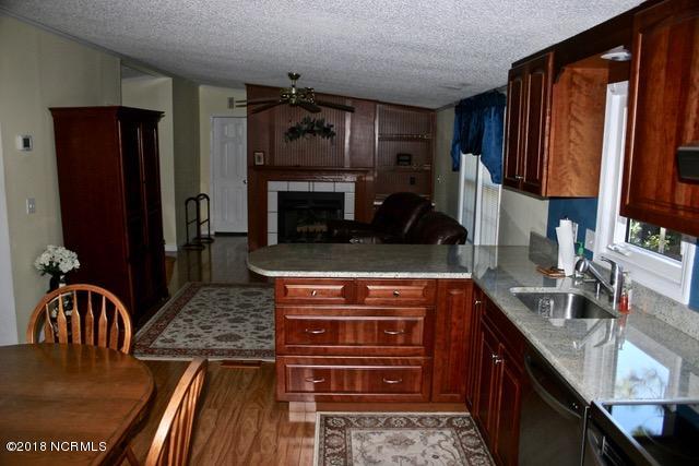 124 Wind Ridge Road Hampstead, NC 28443 - Photo 14 of 29 14
