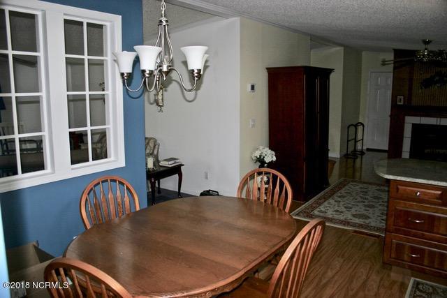 124 Wind Ridge Road Hampstead, NC 28443 - Photo 8 of 29 8