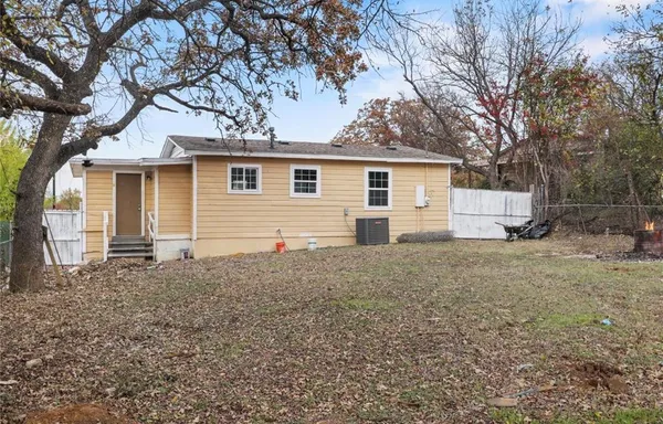 $1,700 | 5800 Truman Drive, Fort Worth, TX 76112