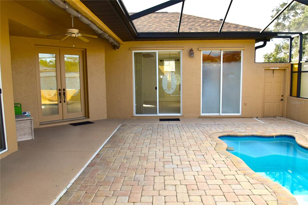 10155 Duffy Circle Weeki Wachee, FL 34613 - Photo 11 of 100