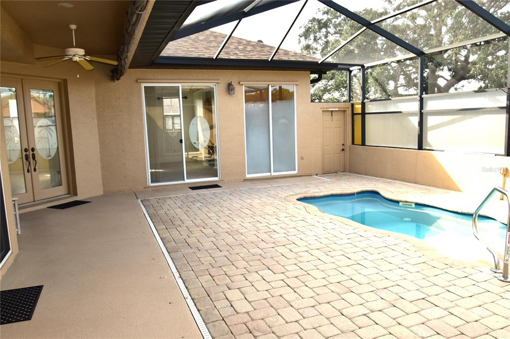 10155 Duffy Circle Weeki Wachee, FL 34613 - Photo 12 of 100