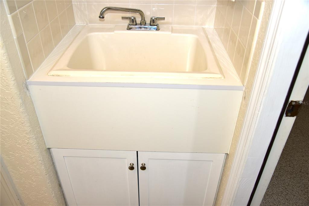 10155 Duffy Circle Weeki Wachee, FL 34613 - Photo 18 of 100