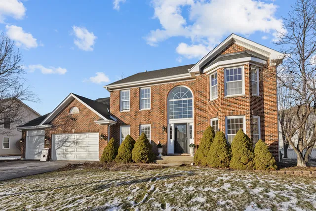 $699,900 | 5260 Sawhorse Drive, Hoffman Estates, IL 60192