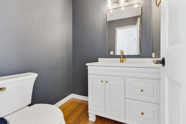 $699,900 | 5260 Sawhorse Drive, Hoffman Estates, IL 60192