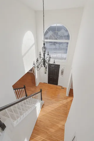 $699,900 | 5260 Sawhorse Drive, Hoffman Estates, IL 60192