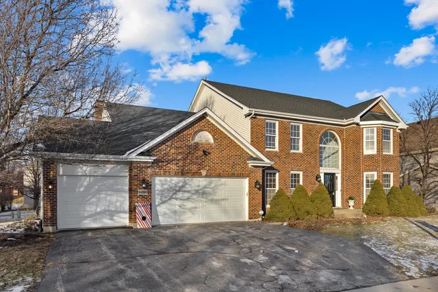 $699,900 | 5260 Sawhorse Drive, Hoffman Estates, IL 60192