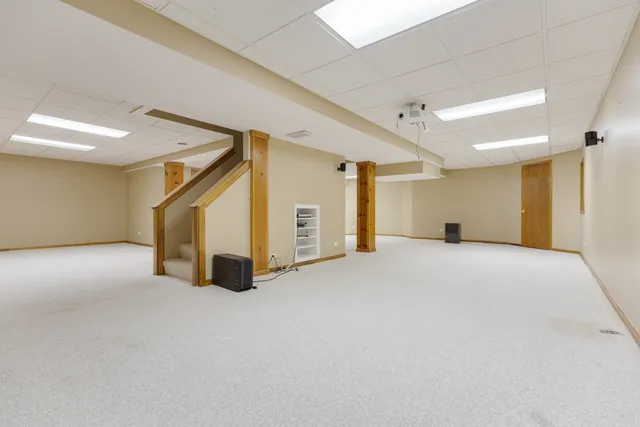 $699,900 | 5260 Sawhorse Drive, Hoffman Estates, IL 60192