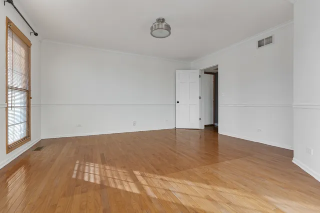 $699,900 | 5260 Sawhorse Drive, Hoffman Estates, IL 60192