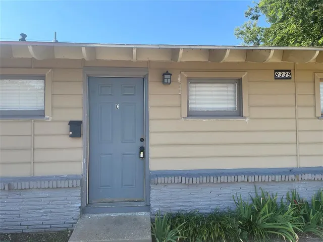 $820 | 8339 White Settlement Road, Unit C, White Settlement, TX 76108