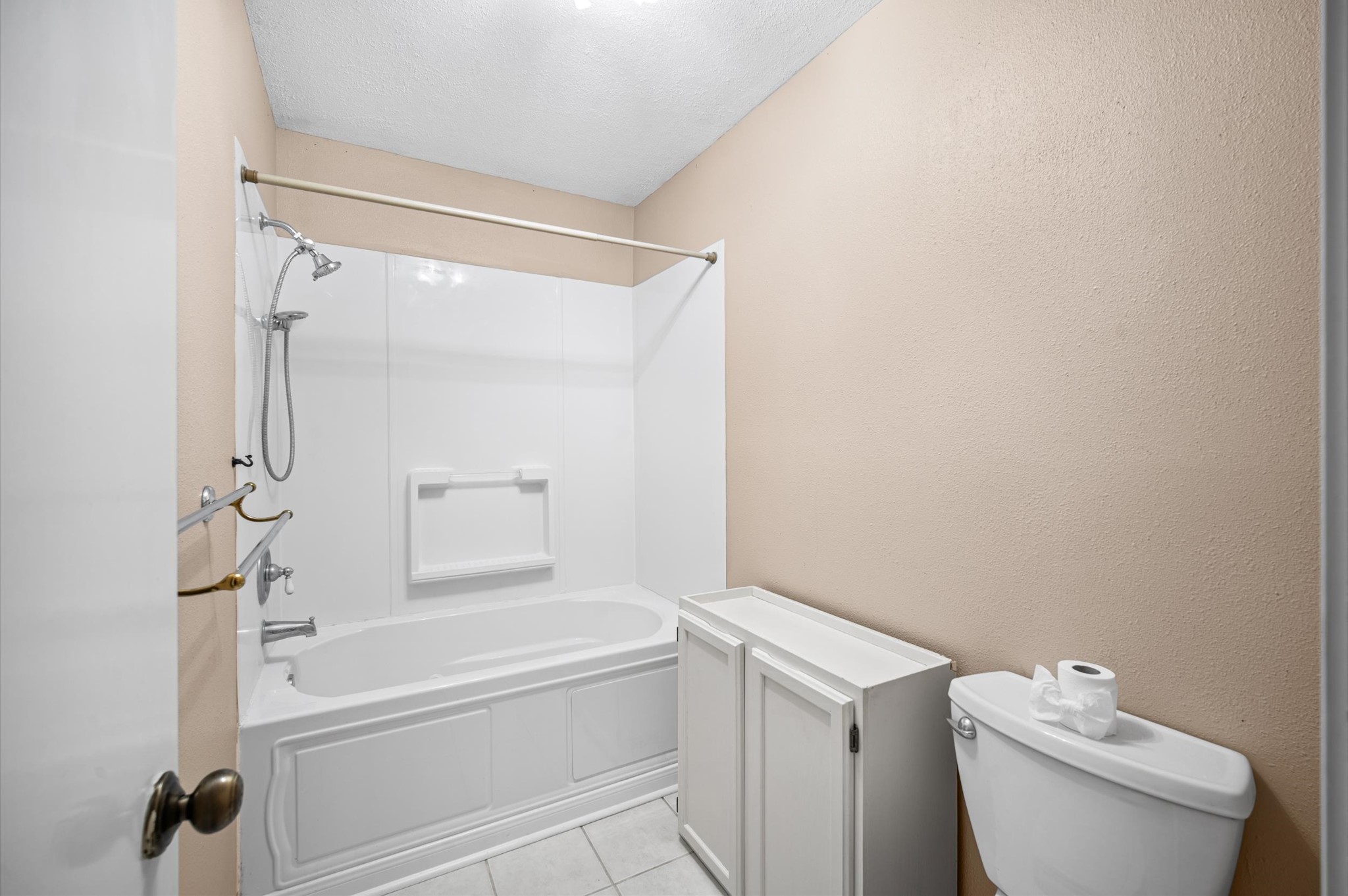 6903 Bullinger Drive Spring, TX 77379 - Photo 21 of 27 Primary Tub/ Shower