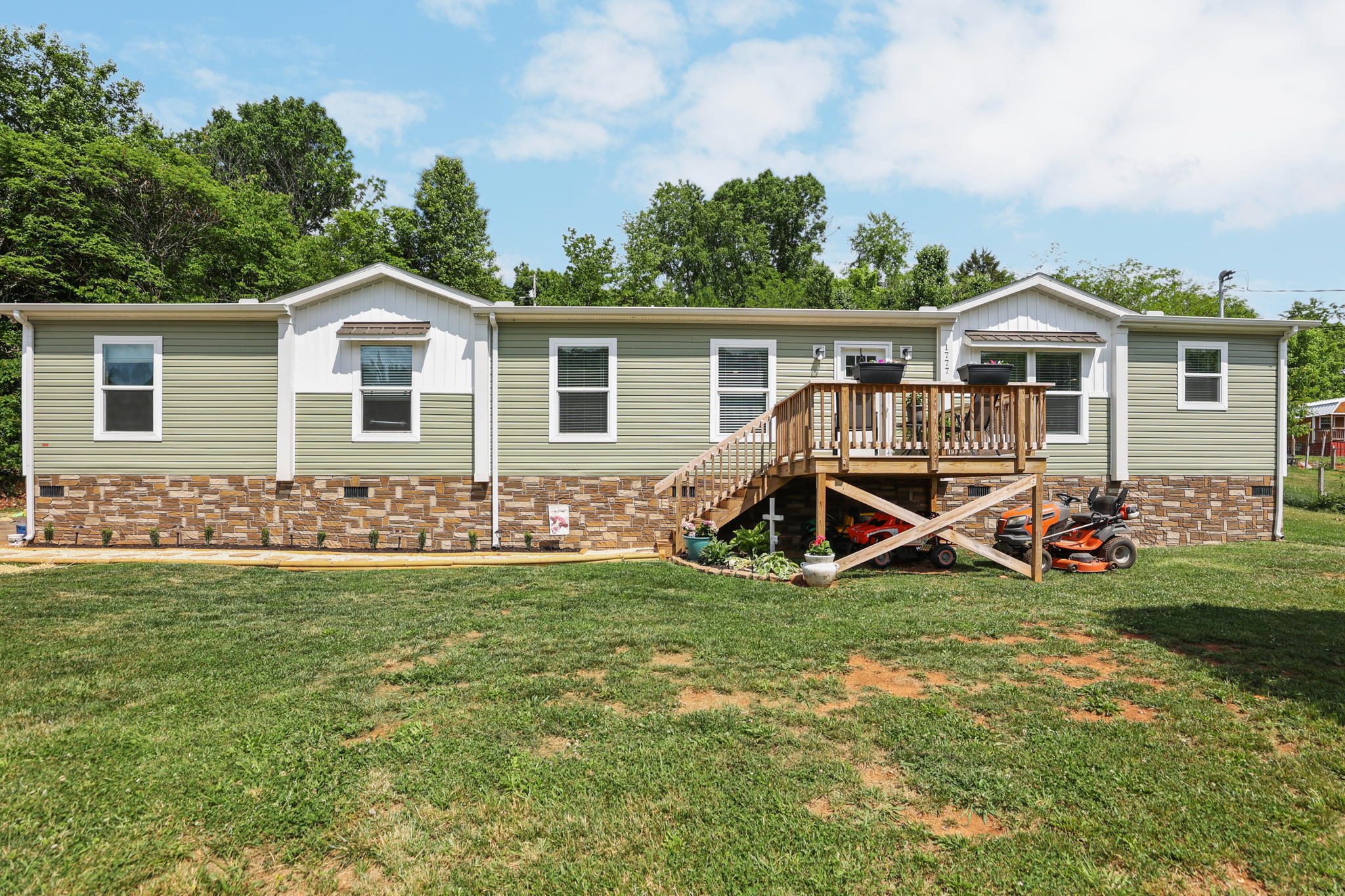 1777 Siam Road Elizabethton, TN 37643 - Photo 1 of 26 1-web-or-mls-217A6720a - Copy