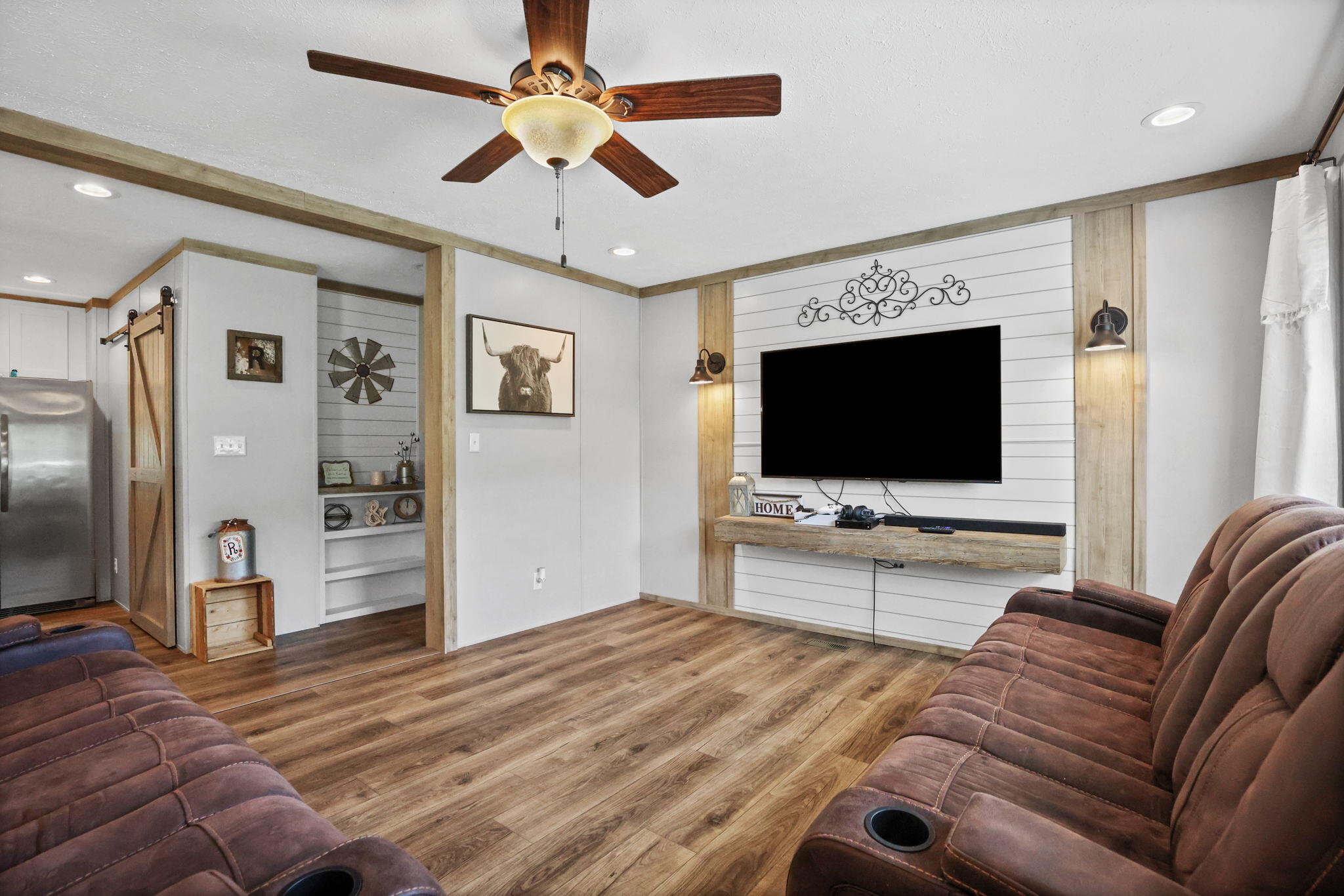 1777 Siam Road Elizabethton, TN 37643 - Photo 3 of 26 4-web-or-mls-217A6595a