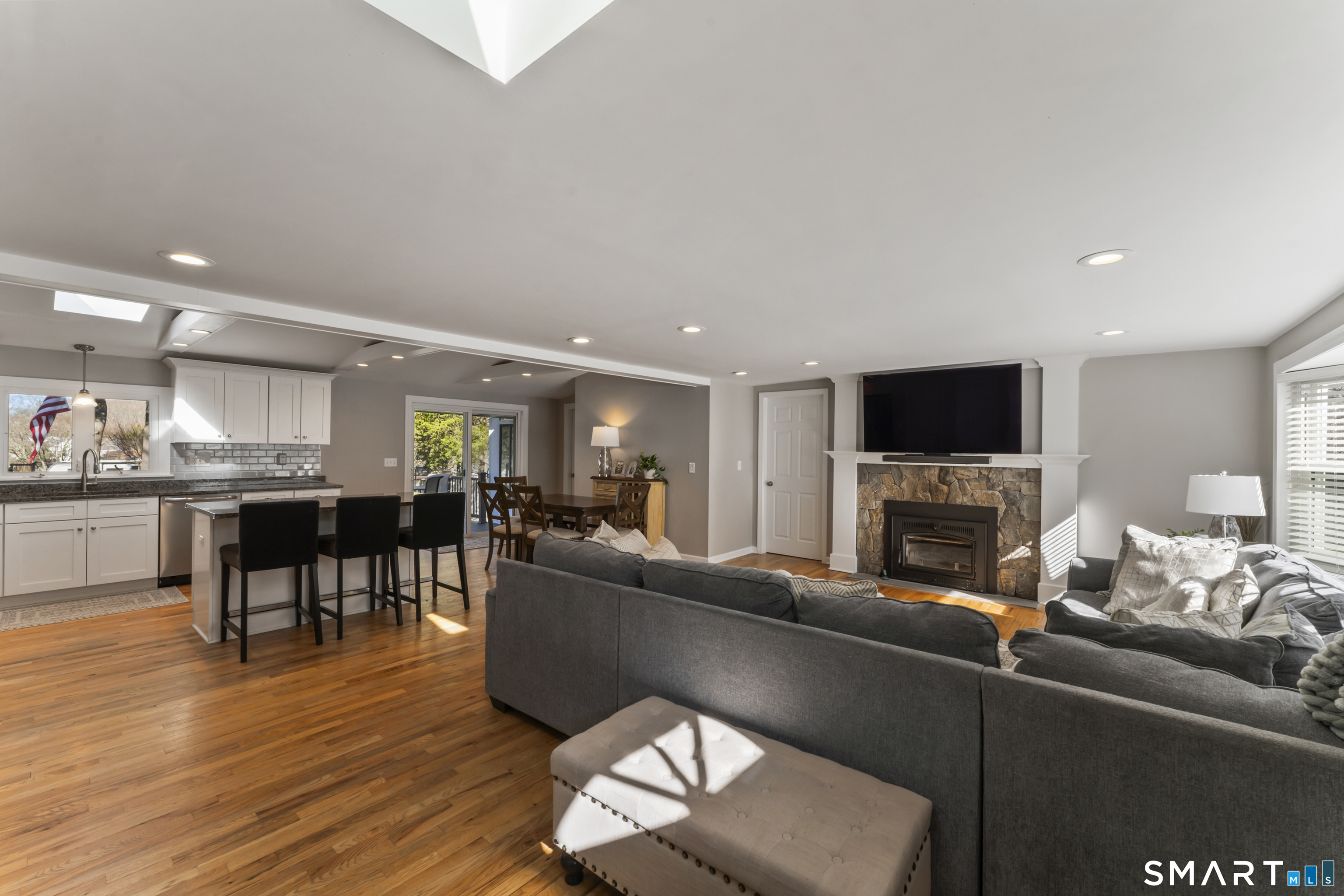 12 Vail Road Bethel, CT 06801 - Photo 4 of 39