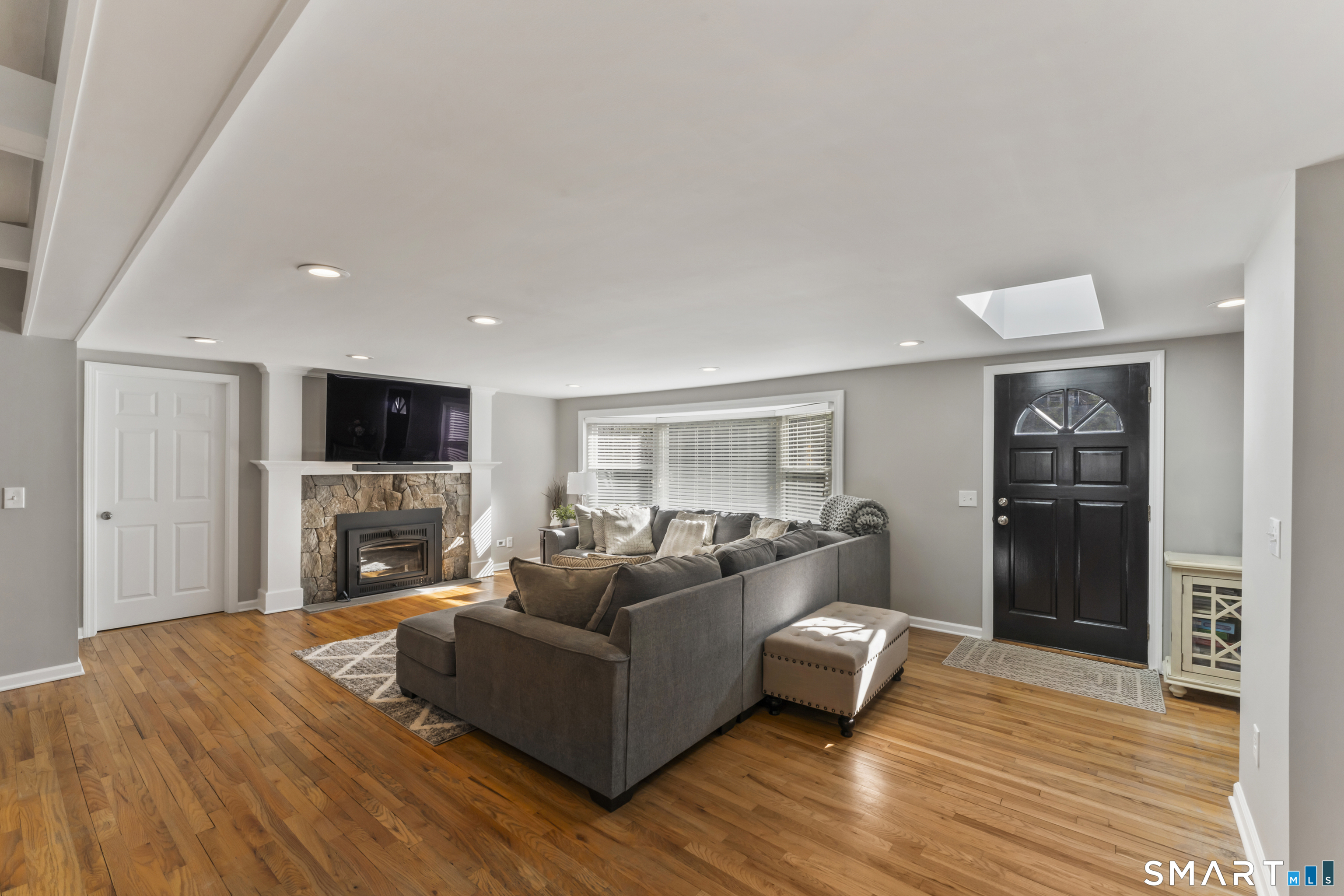 12 Vail Road Bethel, CT 06801 - Photo 5 of 39