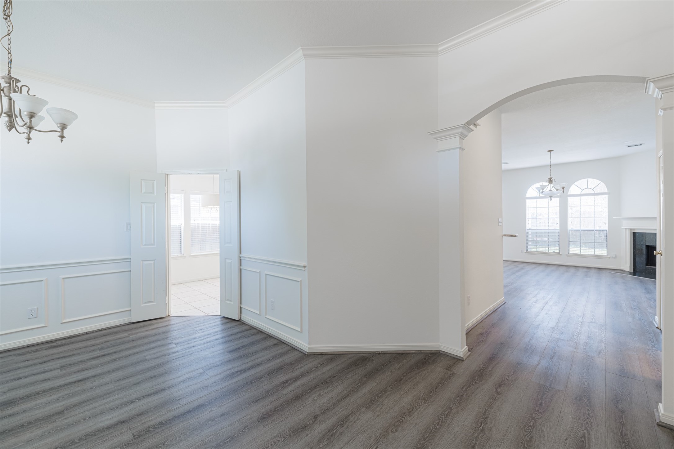 15022 Sapling Oak Court Houston, TX 77082 - Photo 4 of 32 a view of a room with wooden floor and window