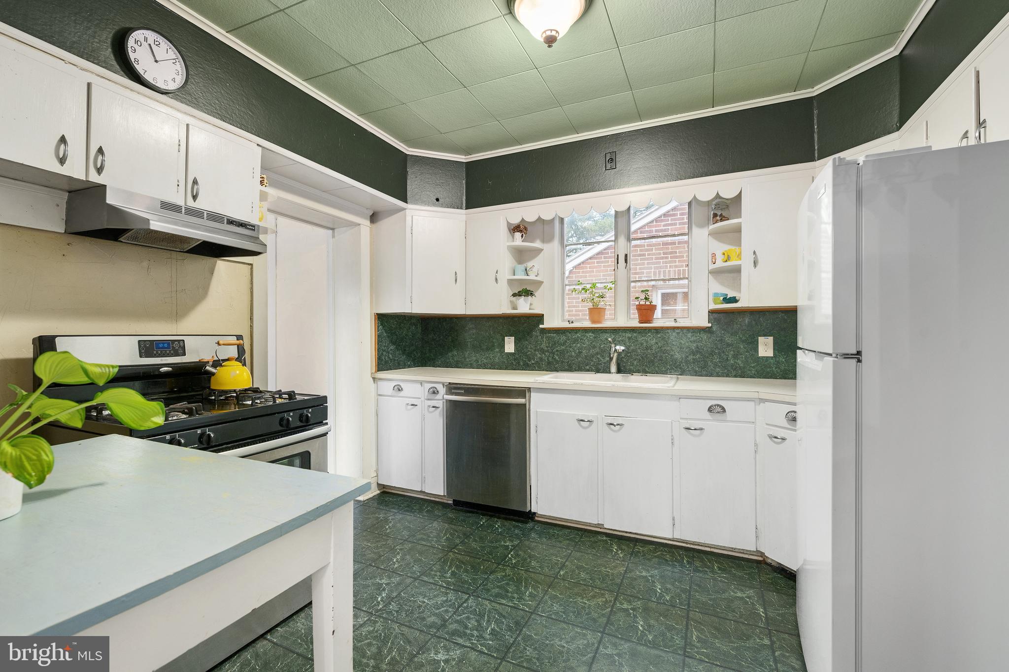 300 Baer Avenue Hanover, PA 17331 - Photo 21 of 50