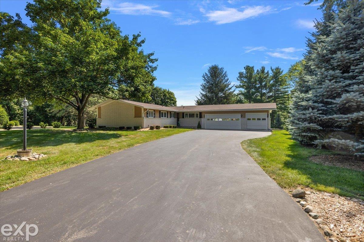 6577 High Rim Court Washington, MI 48094 - Photo 1 of 82 50182994-156b18a3-7c9b-434c-92b2-8a53381e7b98.JPG