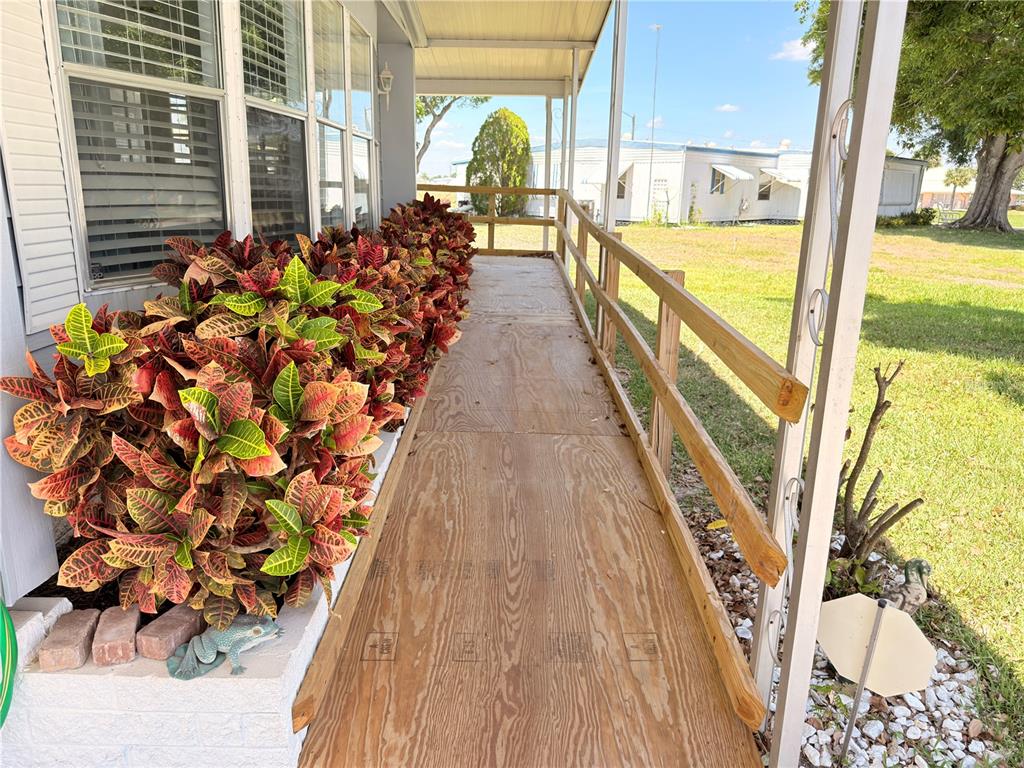2202 Bahama Road Sebring, FL 33870 - Photo 2 of 31