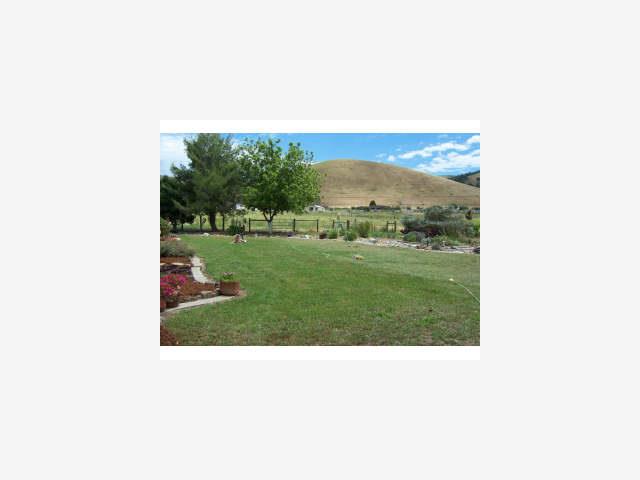 1311 Spring Grove Road Hollister, CA 95023 - Photo 4 of 7 Gallery Image 4