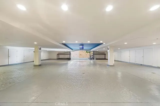 $175,000 | 817 Whittier Drive, Beverly Hills, CA 90210