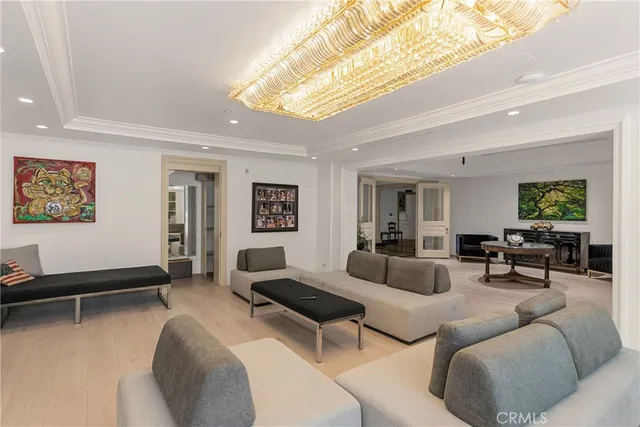 $175,000 | 817 Whittier Drive, Beverly Hills, CA 90210